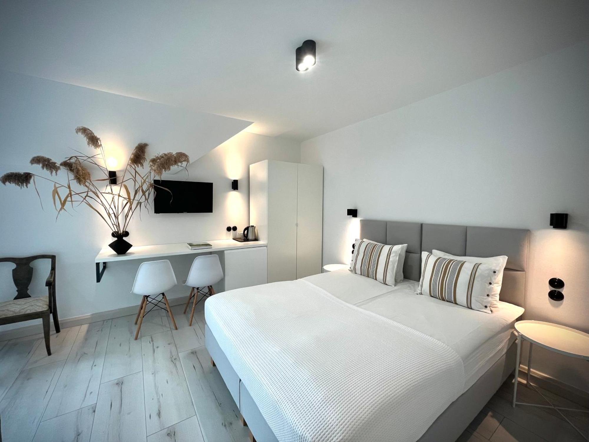 Bed and Breakfast Pod Roza Леба Экстерьер фото